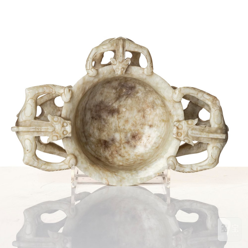 A large 'chicken-bone' jade chilong cup, - 图13